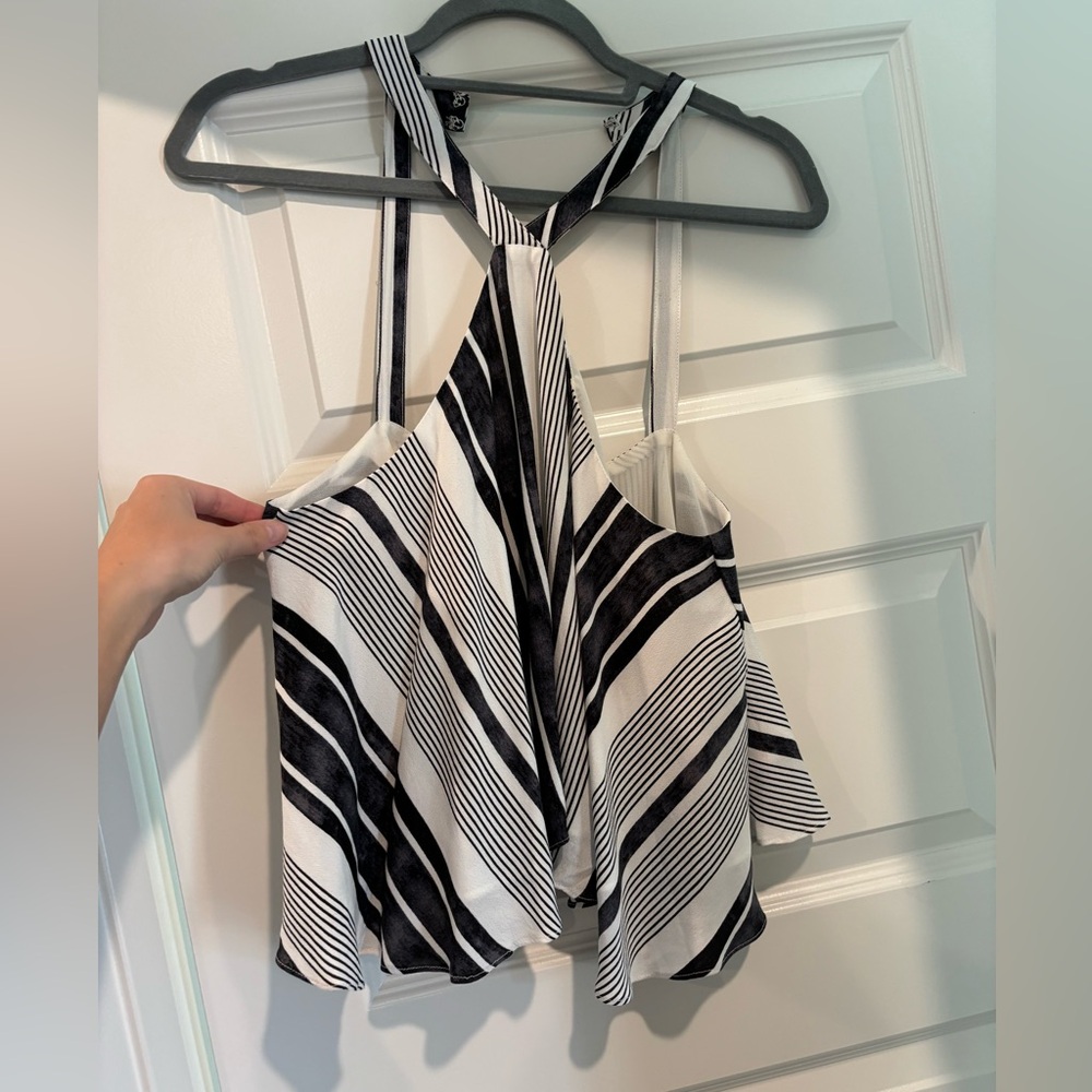 Karlie cute little top. Size Medium but could fit a small.